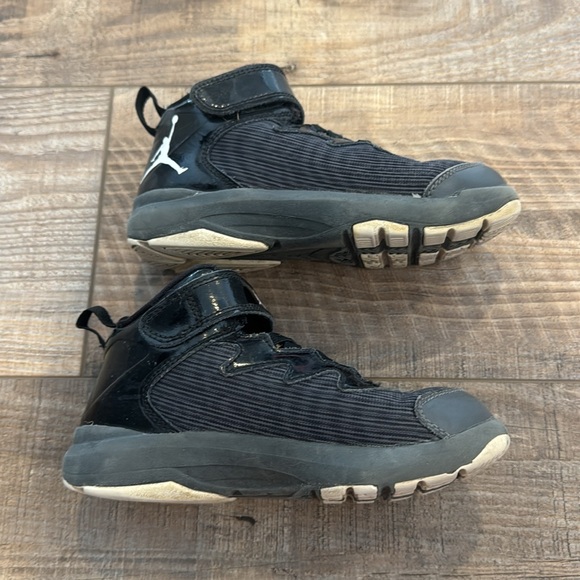 Kids Jordan Super Fly 3 BP Shoes Black Size 11 Boys Great Condition - Picture 3 of 6